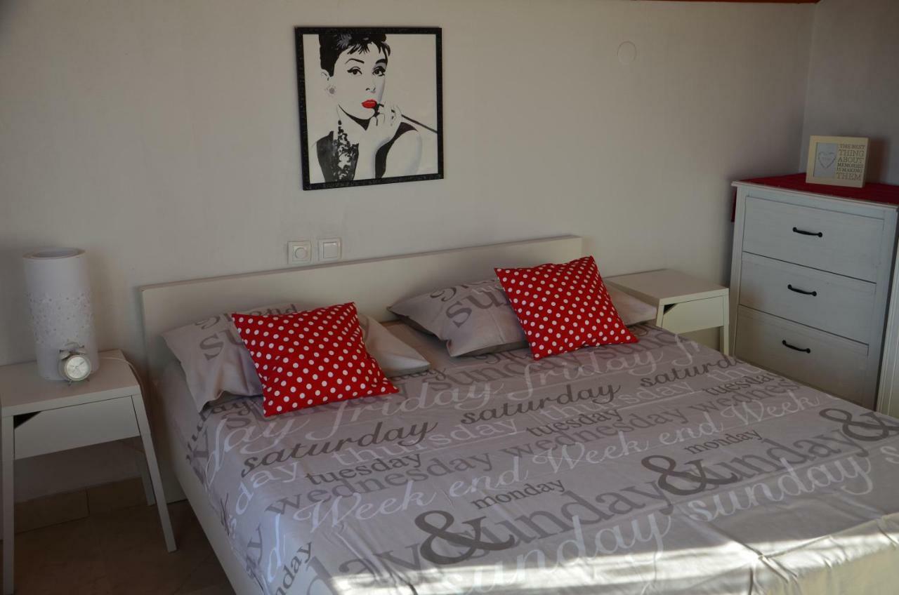 Luana Apartment Milna  Exterior photo