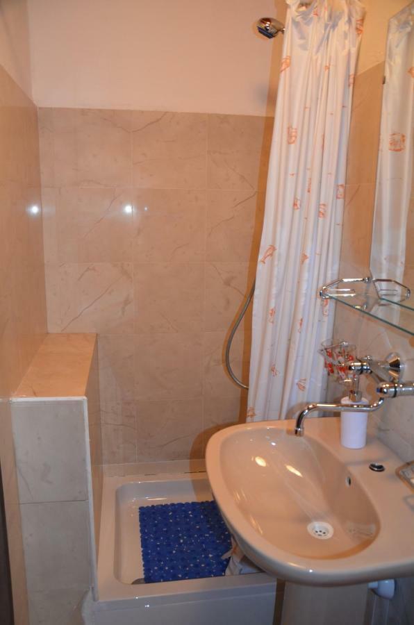 Luana Apartment Milna  Exterior photo