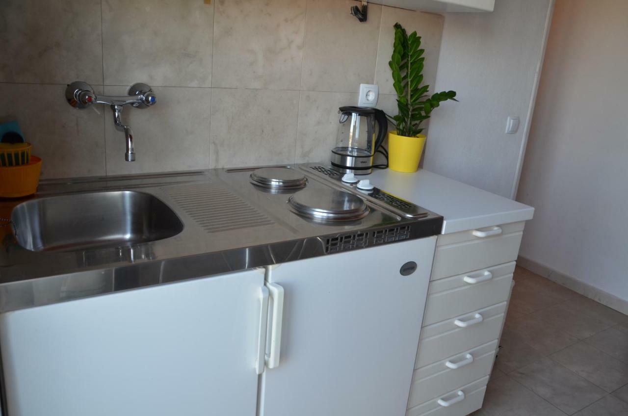 Luana Apartment Milna  Exterior photo